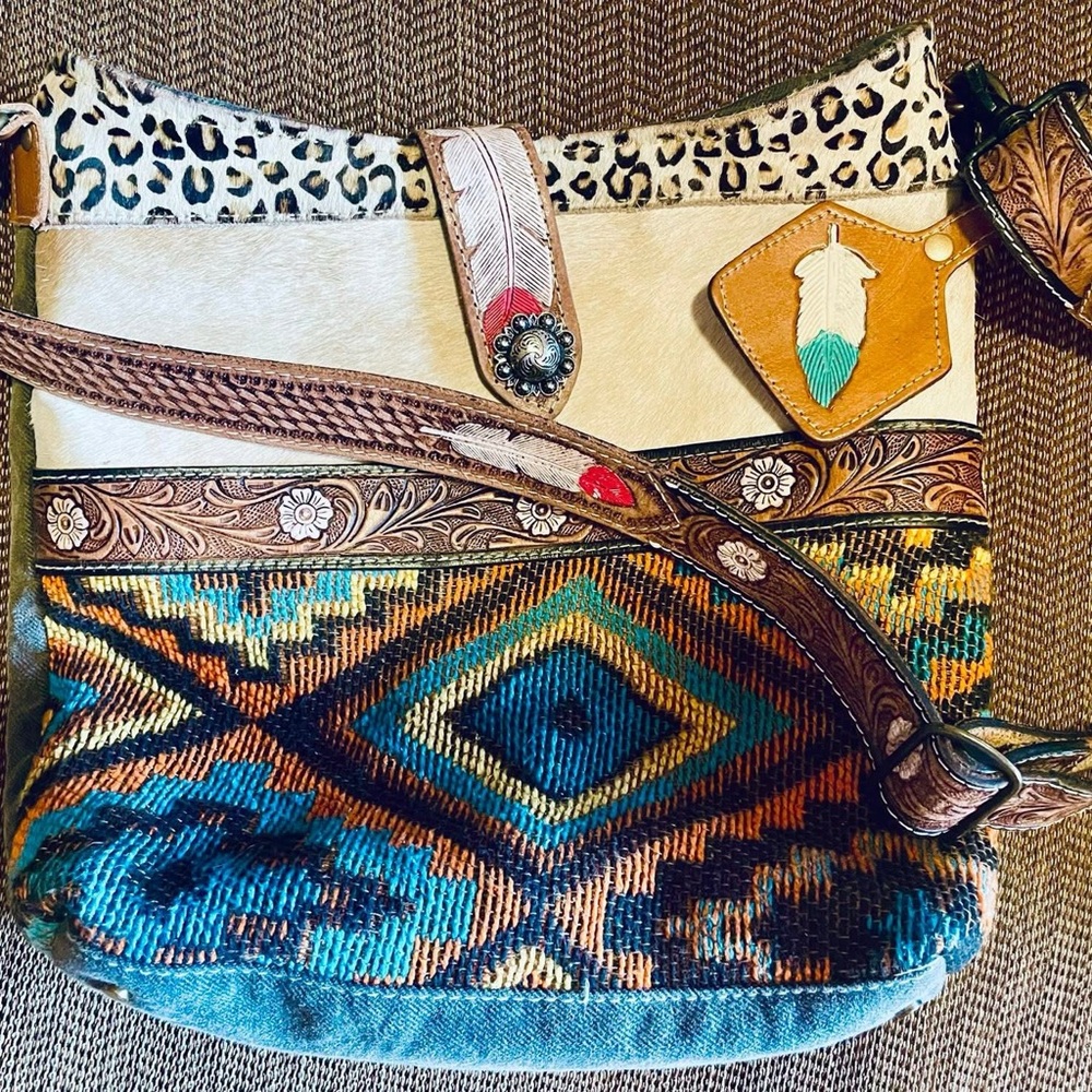 Myra Bag shoulder bag, like new.